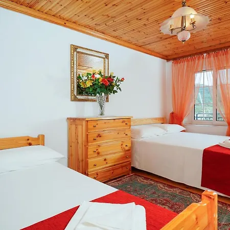 Nicole * Theologos (Thasos)