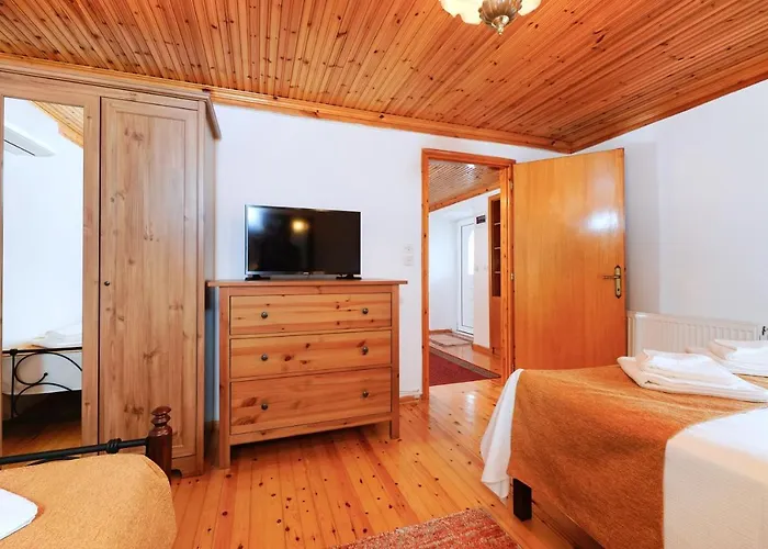 Nicole Theologos (Thasos)